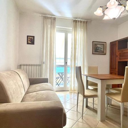 Sunset Boutique Apartment Marina di Massa Eksteriør billede