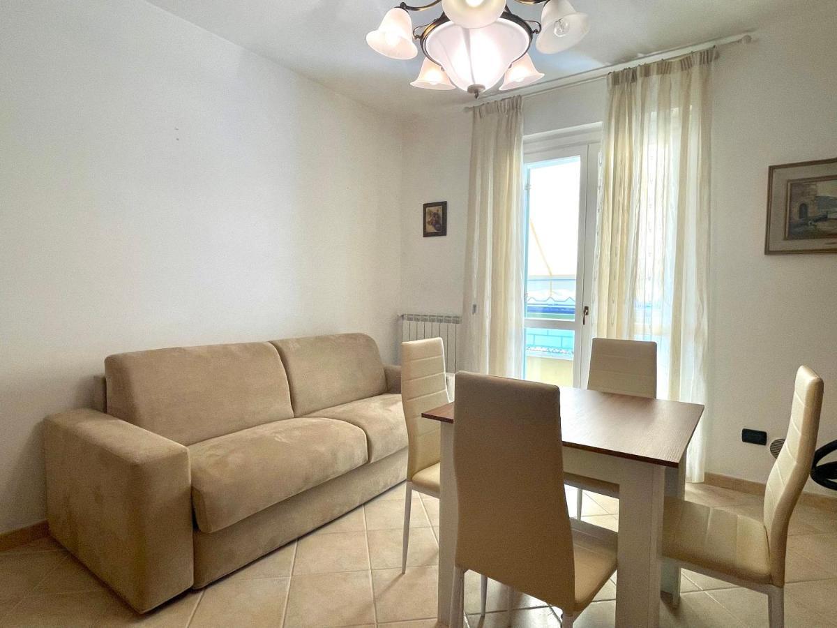 Sunset Boutique Apartment Marina di Massa Eksteriør billede